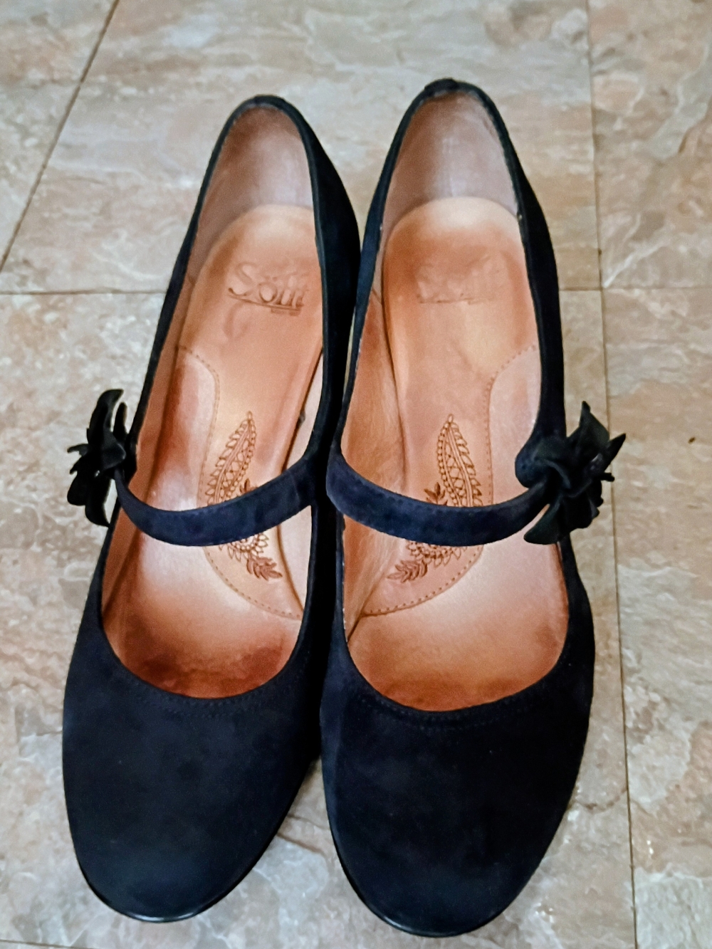 Women's Black Mary Jane Heels with Decorative Flower Strap Size 9.5 W